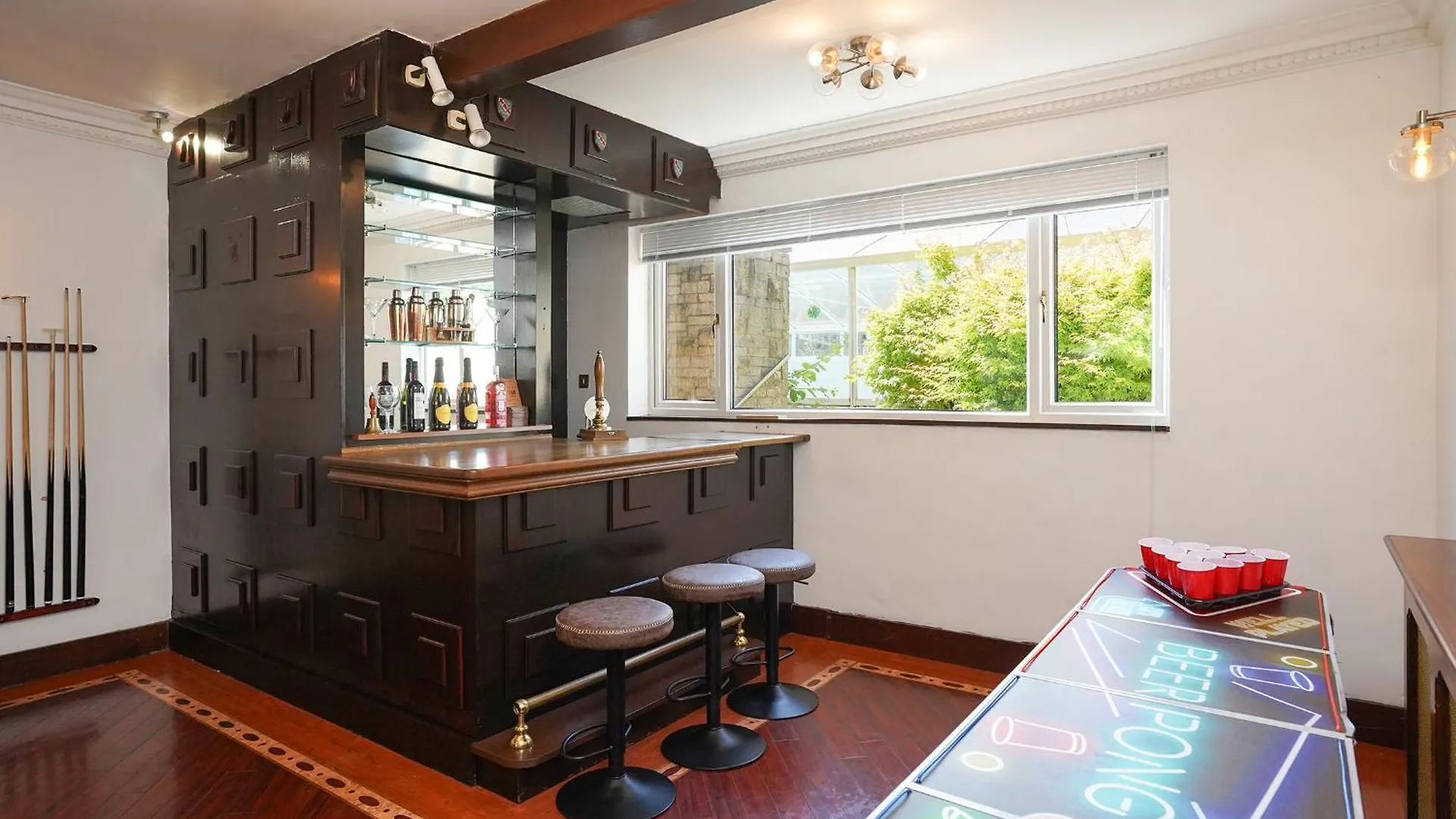 Stag Hen Party House - Pool Hottub Bar & Sauna Sheffield